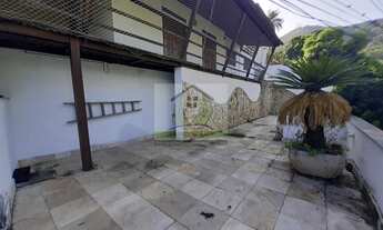 Imagem 3: Maravilhosa casa de 4 Qtos em cond. cercado por verde, em lugar tranquilo e com segurança