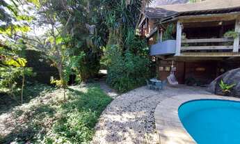 Imagem 5: Excepcional Casa duplex reformadíssima em madeira, granito e mármore! No Meio da Floresta!