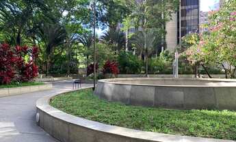 Imagem: Laje comercial de 500m² com 6 elevadores