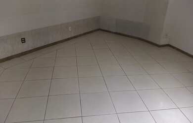 Imagem 7: Lojas no Bairro Sagrada Família