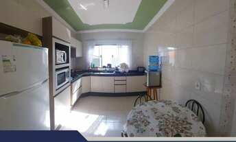 Imagem 2: Casa com excelente localização