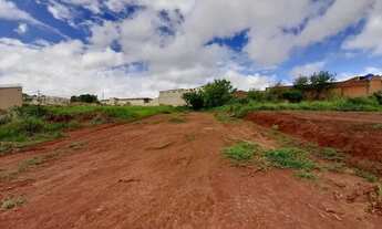 Imagem 2: Terreno 1.179m² DESOCUPADO, Na Aparecida Em Jaboticabal/SP
