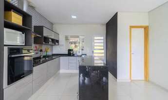 Imagem 2: Casa com 4 Dormitórios (2 Suítes) à Venda por R$ 950.000 - Condomínio Estância Marambaia