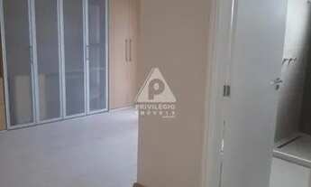 Imagem 10: OPORTUNIDADE EM LOCAL PRIVILEGIADO ENTRE PARQUE LAJE E LAGOA! 4 QTOS COM DUAS VAGAS! VISTA