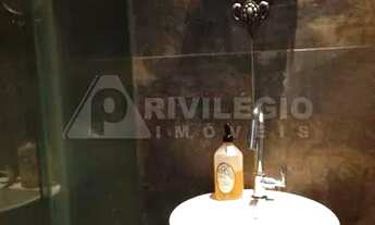 Imagem 3: Privilégio Imóveis vende: Excelente apartamento no Posto 6, da praia de Copacabana