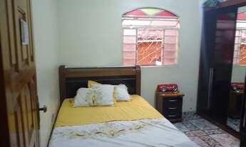 Imagem 4: Casa 3 quartos uma rua fas a divisa com BH