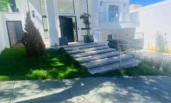 Imagem 2: Casa 4 quartos em<br>Condômino de alto padrão em macae