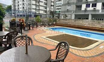 Imagem: Andar Alto, varanda com vista lagoa e montanha