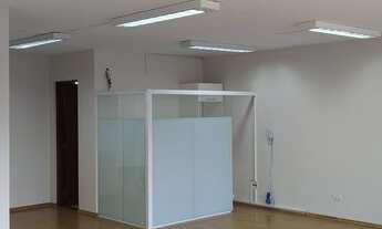 Imagem 4: Sala comercial frente com 80m², banheiro interno e copa