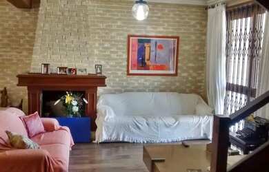 Imagem 3: Casa para Venda - 260m², 4 dormitórios, sendo 1 suites, 2 vagas - Chácara das Pedras