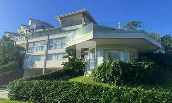 Imagem 3: Casa de 7 dormitorios e 4 suites no bairro Cacupé