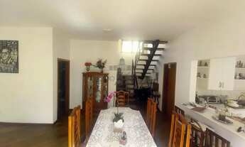 Imagem 2: Casa - Jacareí - 4 Dormitórios - 311m²