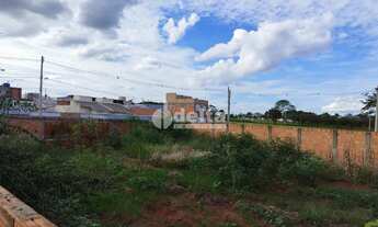 Imagem 3: Terreno disponível para venda 500 m² no bairro Jardim Canaã em Uberlândia-MG