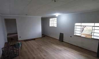 Imagem 3: ALUGO CASA COM 3/4 SENDO 1 SUÍTE COM ANEXO (3 ESCRITÓRIOS) E 02 VGS DE GARAGEM - SÃO BRÁS