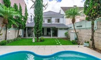 Imagem: Casa de Alto Padrão com 3 Suítes, Piscina