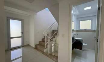 Imagem 6: Casa à venda e para alugar em Cotia, Bosque do Vianna, com 3 suítes, com 238 m², Nascente