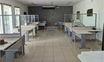 Imagem: RE/MAX Aluga Casa Comercial dois andares