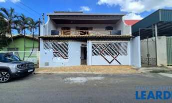 Imagem 2: CASA ASSOBRADADA - PARQUE AMARYLIS - SP