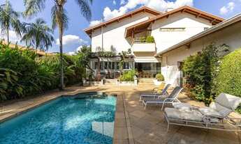 Imagem: Casa à venda com 5 suítes no Bougainville