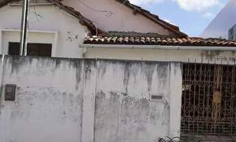 Imagem: Casa na avenida principal, servindo para