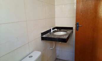 Imagem 7: Casa em rua pública