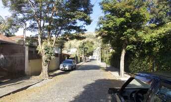 Imagem 3: Linda residência em rua nobre, junto ao centro da cidade
