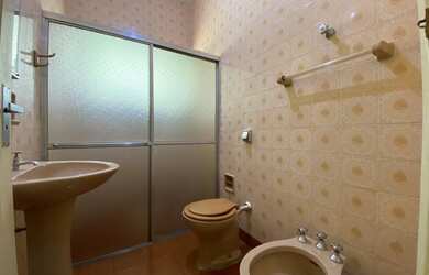 Imagem 6: Casa 2 dormitórios, uma suíte, quintal espaçoso ótima localização Vila Tibério