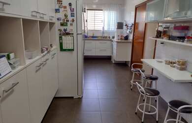 Imagem 3: CASA 03 SUITES NO JD. ESTORIL II