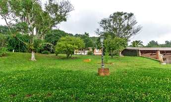 Imagem 2: Casa em condomínio fechado a 77 km de Sao Paulo. 4 suítes 4 vagas fixas cobertas, lago..