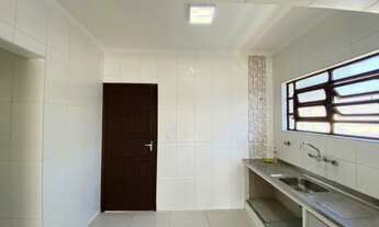 Imagem 5: Casa com piscina na Lagoa do Araçá