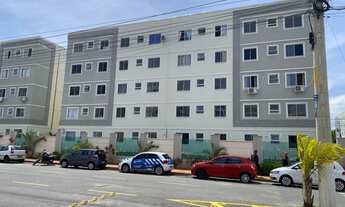 Imagem 2: Apartamento para aluguel com 47 metros quadrados com 2 quartos em Centro - Lauro de Freita