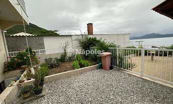 Imagem 2: Casa a beira do mar no Ribeirão da Ilha