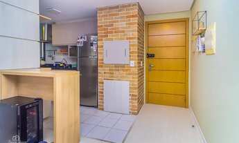 Imagem 6: Apartamento para venda com 66 metros quadrados com 2 quartos em Passo da Areia - Porto Ale