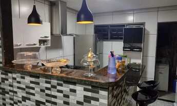 Imagem 3: Casa em Caruaru: Tèrreo e 1º Andar, Sala, Coz, 2 Quartos, Banh Social, Lavanderia, Garagem