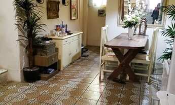 Imagem: Casa de vila de 2 pavimentos, com 4 quartos