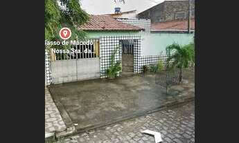 Imagem: Casa na rua Tasso de Macedo três casas