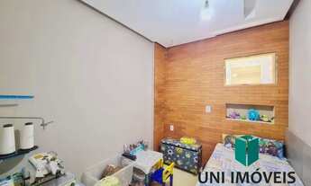 Imagem 3: Apartamento luxuoso à venda com 3 quartos/1suíte com varanda com vista para o mar, todo re