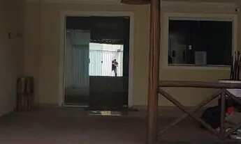 Imagem: Casa solta com piscina e área grande