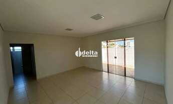 Imagem 2: Apartamento com 3 quartos sendo 1 suíte, disponível para locação no bairro Tubalina em Ube