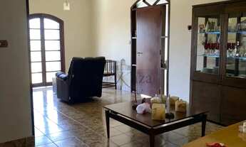 Imagem 2: Casa - Comercial - Residencial - Centro - Jacareí - 3 Dormitórios - 350m²