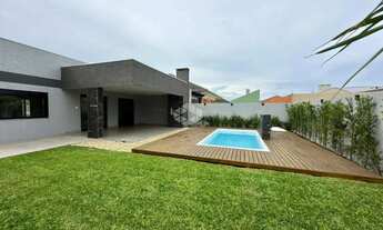 Imagem: Casa em Atlântida Sul, 03 dormitórios