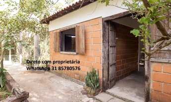 Imagem: Casa rústica integrada à natureza 2 suites