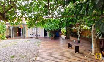 Imagem 2: Seu Refúgio de Paz e Natureza Espera por Você! Casa com 3 quartos (1 suíte