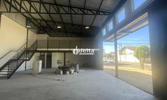 Imagem: Galpão disponível para locação e venda