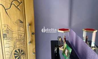 Imagem 8: Casa disponível para venda no bairro Segismundo Pereira em Uberlândia MG