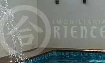 Imagem 2: Casa de alto padrão para venda, fachada moderna, 3 suítes sendo uma master com closet