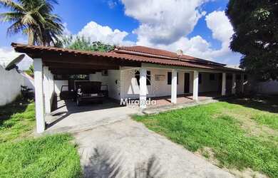 Imagem: Casa linear, de 4 qts, com terreno plano