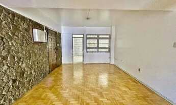 Imagem 3: Apartamento com 3 dormitórios, sendo 1 suíte, para alugar no bairro Centro Histórico - Por