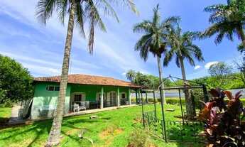 Imagem 2: Casa á venda no Park Way com 5 quartos, 2 salas, 1 cozinha e 1 lindo quintal