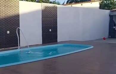 Imagem 6: Casa com piscina 300,00